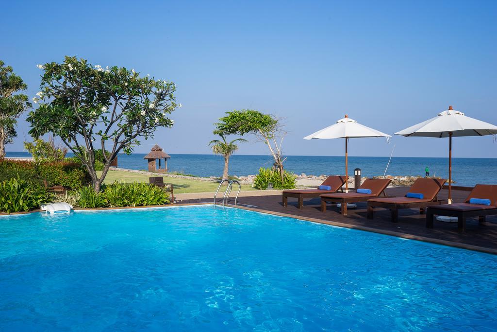 I Tara Resort & Spa Haad Chao Samran Eksteriør billede