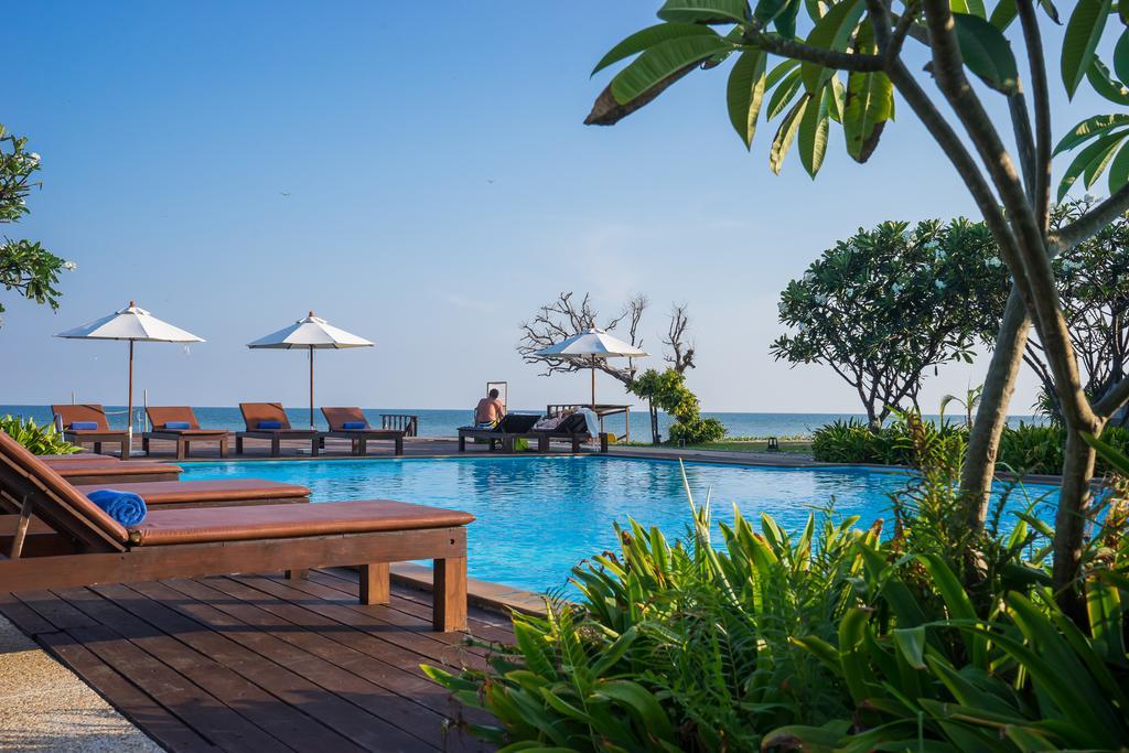 I Tara Resort & Spa Haad Chao Samran Eksteriør billede