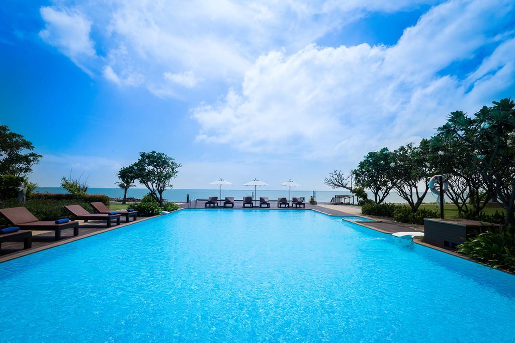I Tara Resort & Spa Haad Chao Samran Eksteriør billede