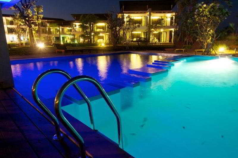 I Tara Resort & Spa Haad Chao Samran Eksteriør billede